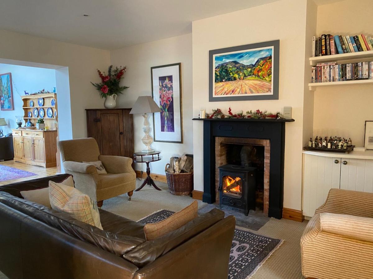 Spacious Cottage - Walk To Crieff Exterior photo